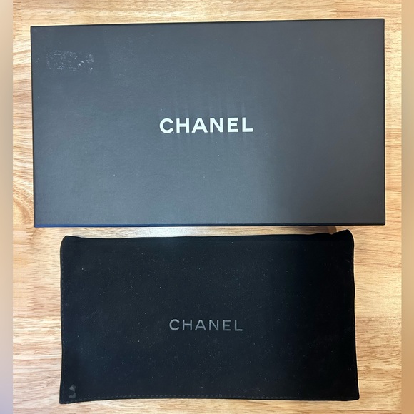 Authentic CHANEL Matelasse Yellow Lambskin Bi-Fold Zip Around Wallet - Picture 12 of 16